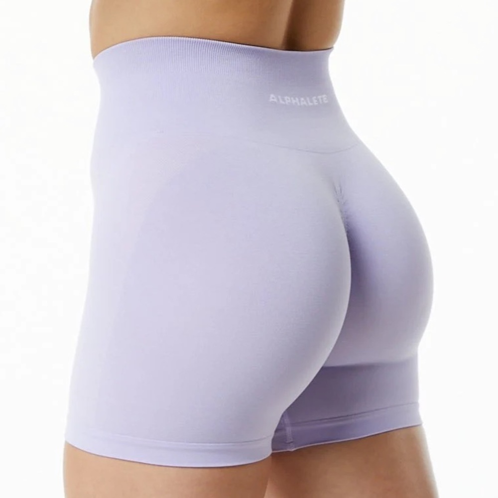 NWT Alphalete Amplify Scrunch Short 4.5" Misty Lilac S